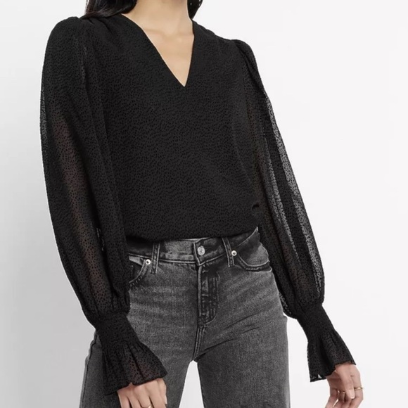 Express Basic Black Long Sleeve V Neck Blouse Black Monochrome Polkadot Business - Picture 1 of 11